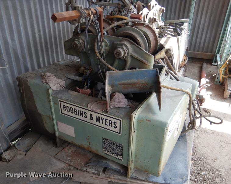 image for item DE3896 (4) hoist cranes