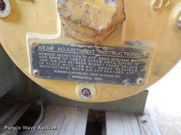 image for item DE3896 (4) hoist cranes