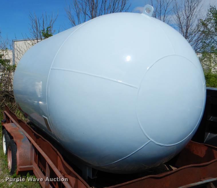 image for item DE3899 Propane tank