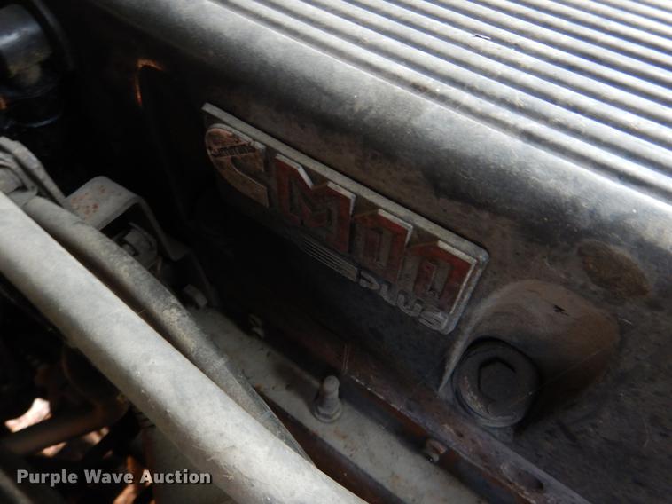 image for item DE3901 1999 International 8100 truck cab and chassis