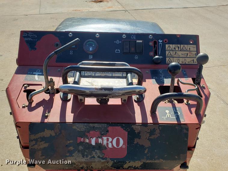 image for item DE3906 2014 Toro Dingo compact utility loader