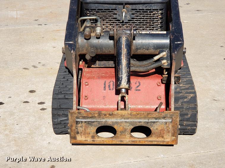 image for item DE3906 2014 Toro Dingo compact utility loader