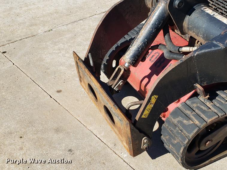 image for item DE3906 2014 Toro Dingo compact utility loader