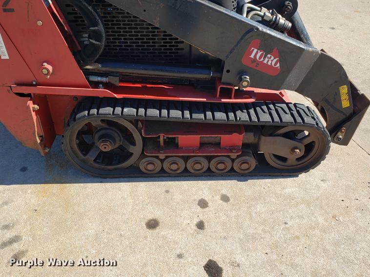image for item DE3906 2014 Toro Dingo compact utility loader