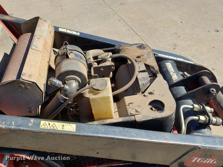 image for item DE3906 2014 Toro Dingo compact utility loader