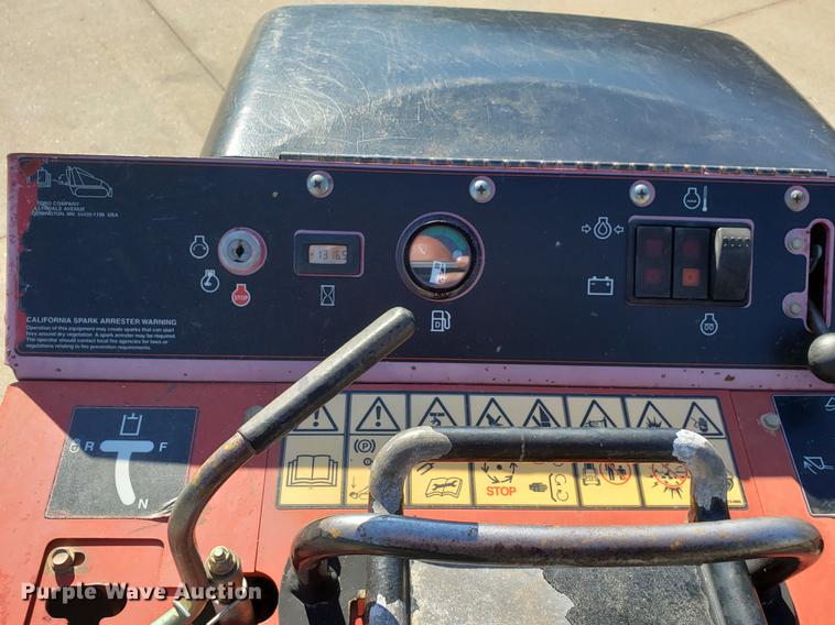 image for item DE3907 2014 Toro Dingo compact utility loader