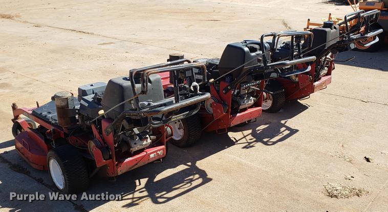 image for item DE3909 (3) Toro lawn mowers