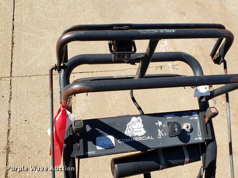 image for item DE3909 (3) Toro lawn mowers