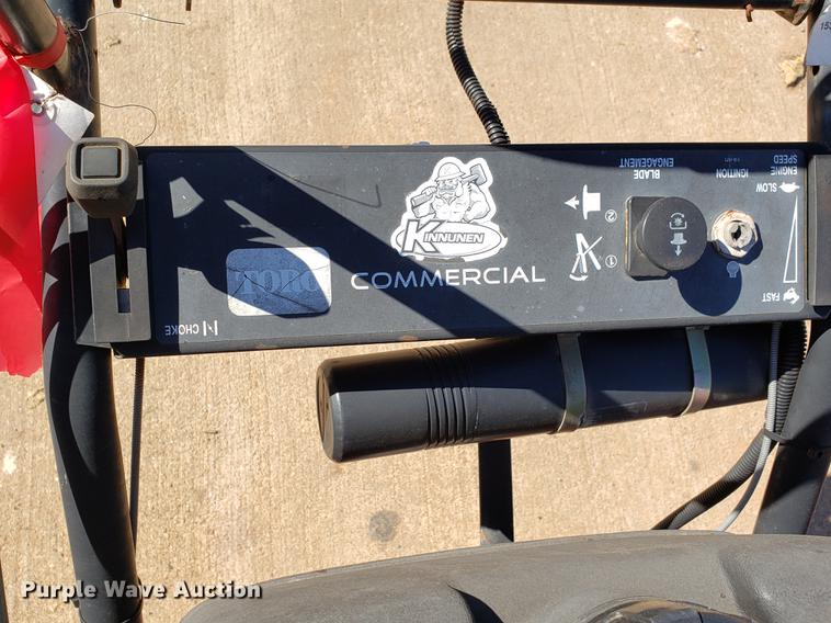 image for item DE3909 (3) Toro lawn mowers