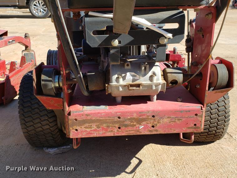 image for item DE3909 (3) Toro lawn mowers