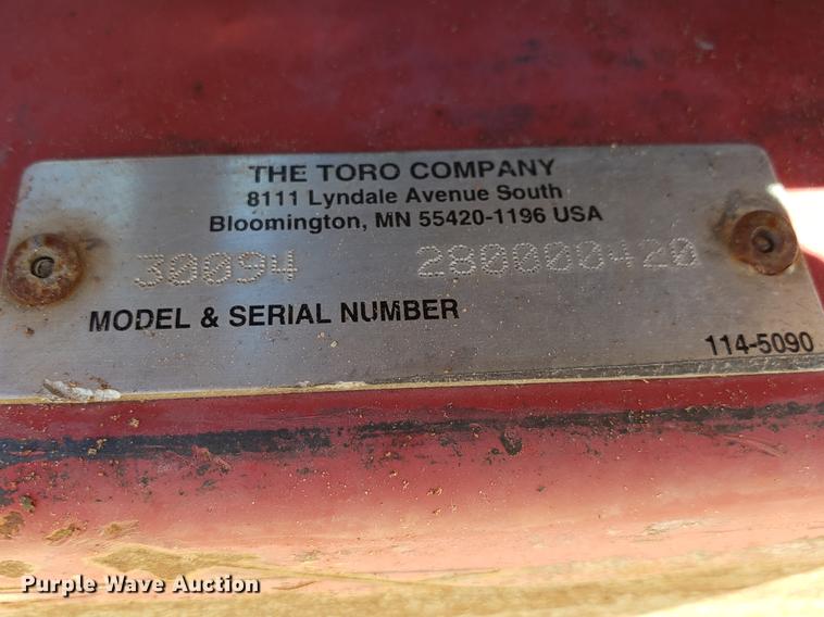 image for item DE3909 (3) Toro lawn mowers