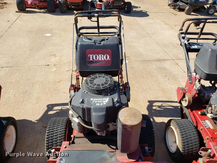image for item DE3909 (3) Toro lawn mowers