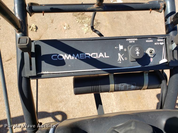 image for item DE3909 (3) Toro lawn mowers