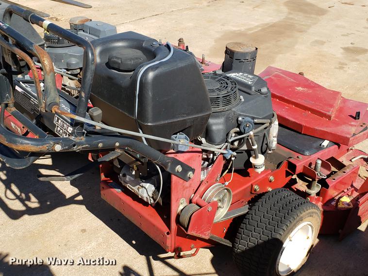 image for item DE3909 (3) Toro lawn mowers