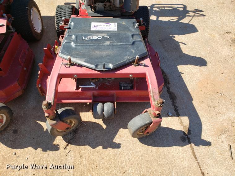image for item DE3909 (3) Toro lawn mowers