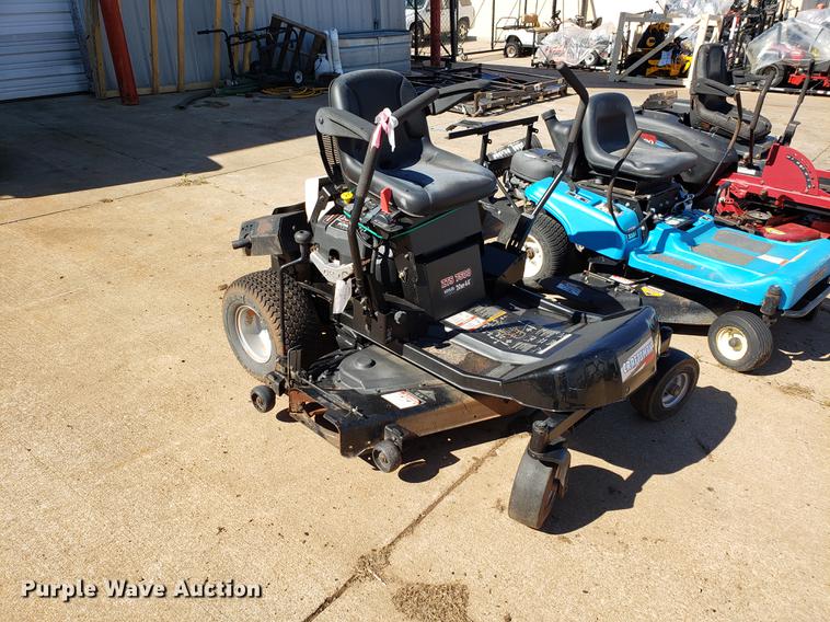 image for item DE3913 (3) lawn mowers