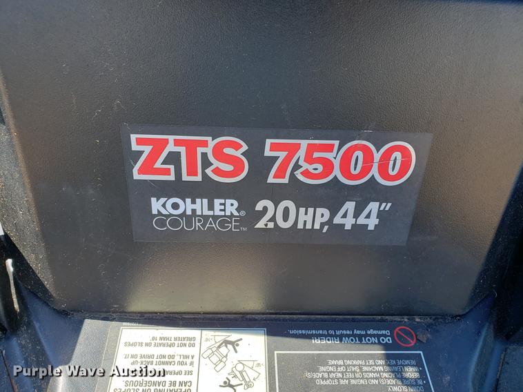 image for item DE3913 (3) lawn mowers