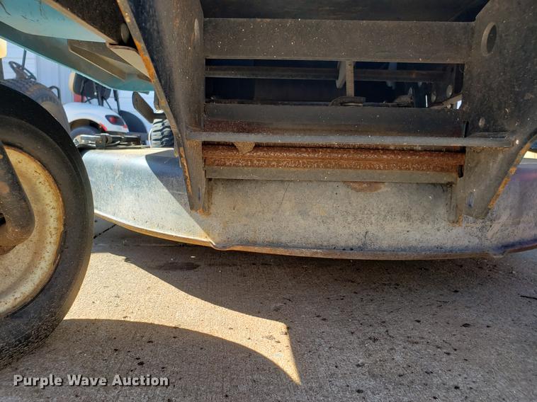 image for item DE3913 (3) lawn mowers