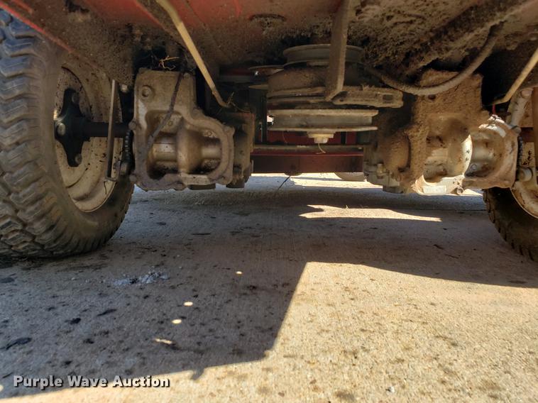 image for item DE3913 (3) lawn mowers