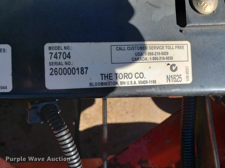 image for item DE3913 (3) lawn mowers