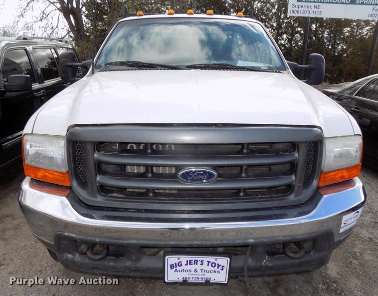 image for item DE7648 2001 Ford F450 Super Duty XL bale bed truck