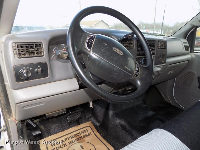 image for item DE7648 2001 Ford F450 Super Duty XL bale bed truck