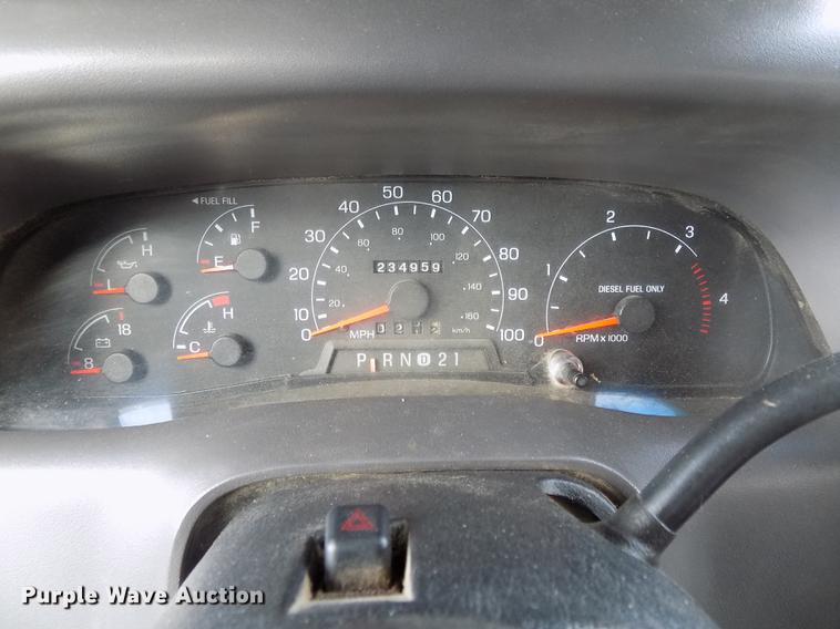 image for item DE7648 2001 Ford F450 Super Duty XL bale bed truck