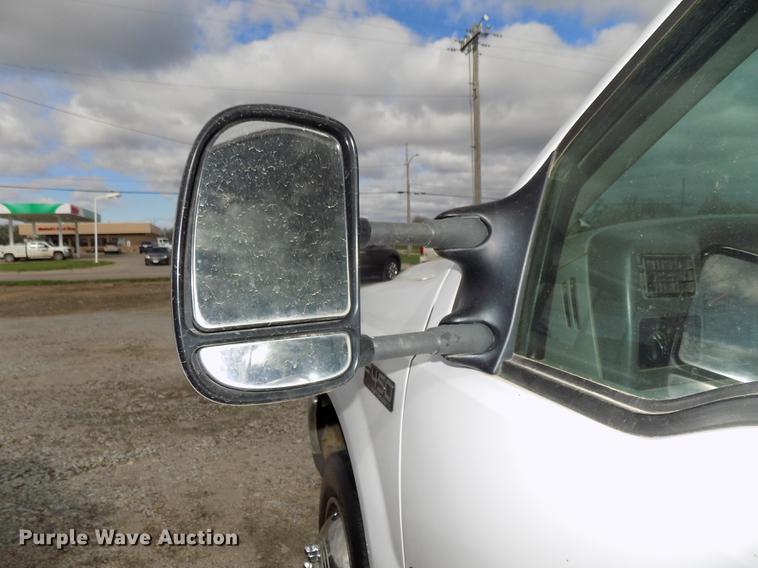 image for item DE7648 2001 Ford F450 Super Duty XL bale bed truck