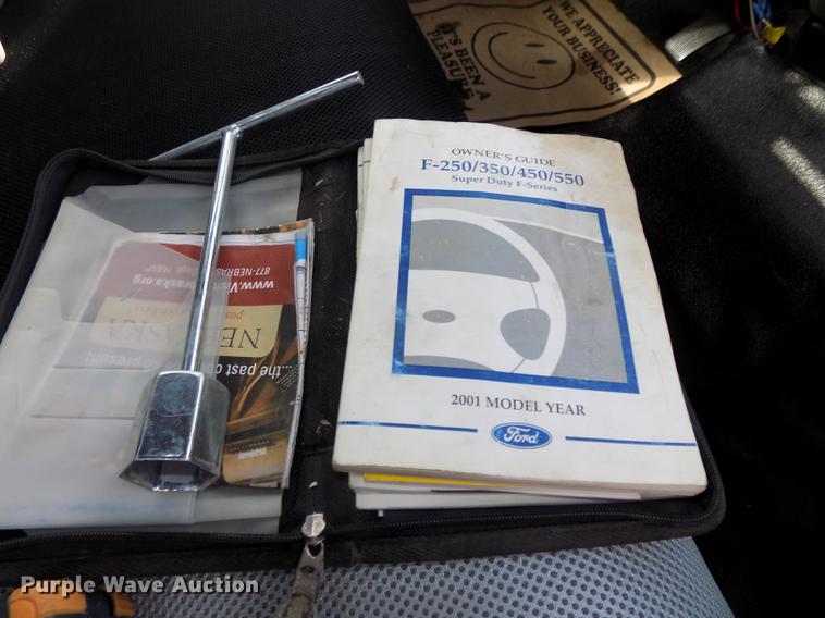 image for item DE7648 2001 Ford F450 Super Duty XL bale bed truck