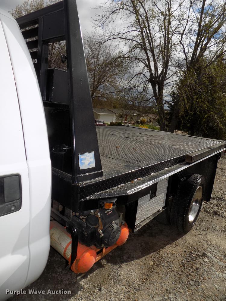 image for item DE7648 2001 Ford F450 Super Duty XL bale bed truck