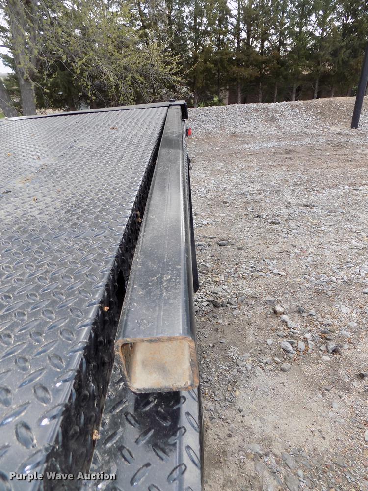 image for item DE7648 2001 Ford F450 Super Duty XL bale bed truck