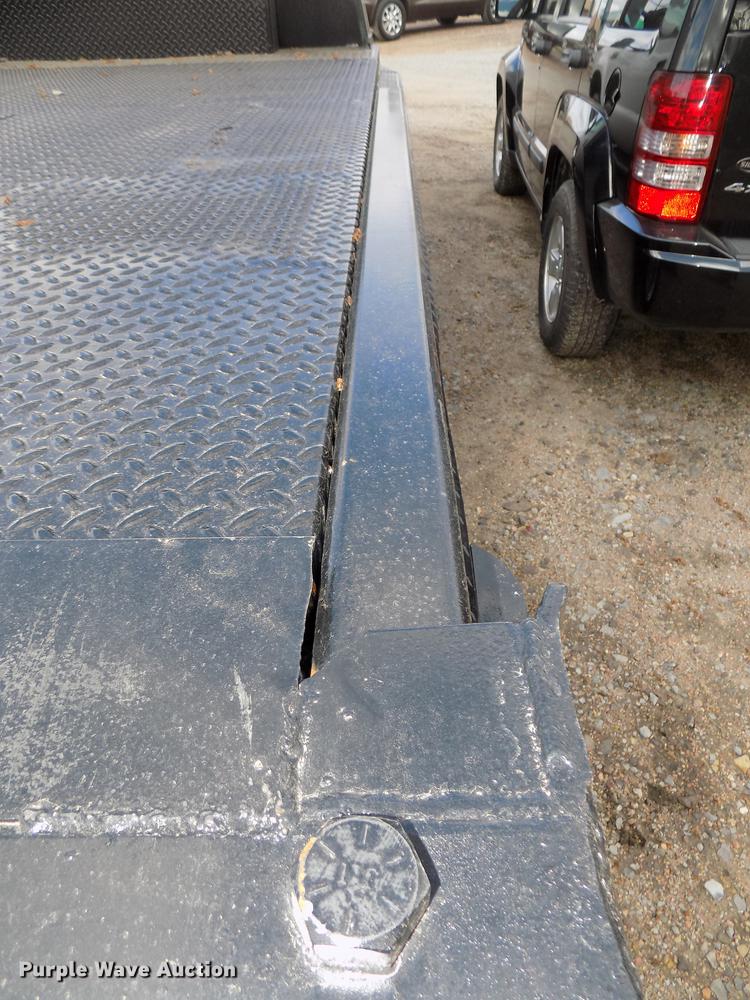 image for item DE7648 2001 Ford F450 Super Duty XL bale bed truck