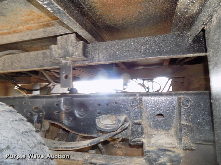 image for item DE7648 2001 Ford F450 Super Duty XL bale bed truck