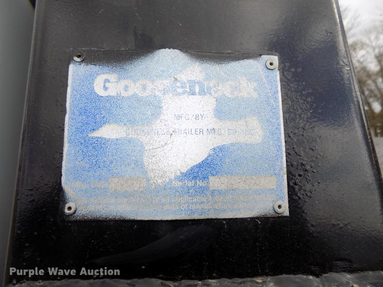 image for item DE7648 2001 Ford F450 Super Duty XL bale bed truck