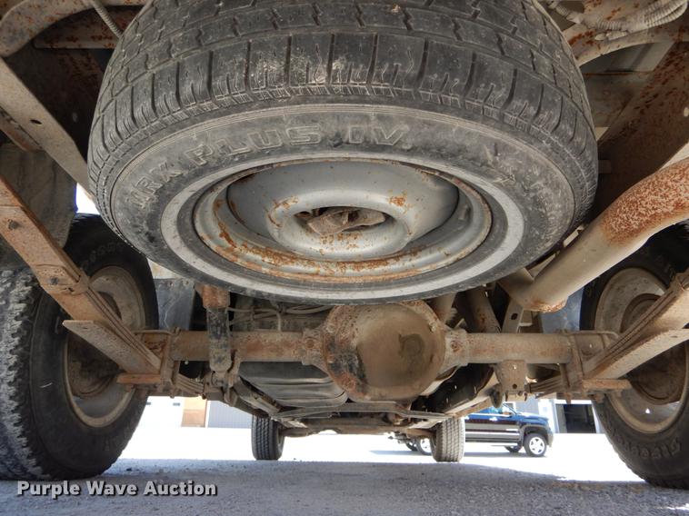 image for item DE8302 2000 Dodge Dakota Club Cab pickup truck