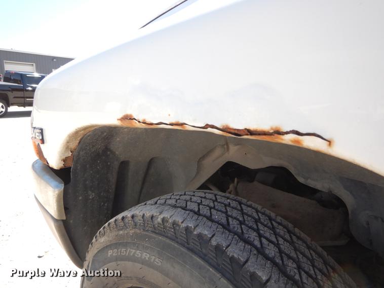 image for item DE8302 2000 Dodge Dakota Club Cab pickup truck