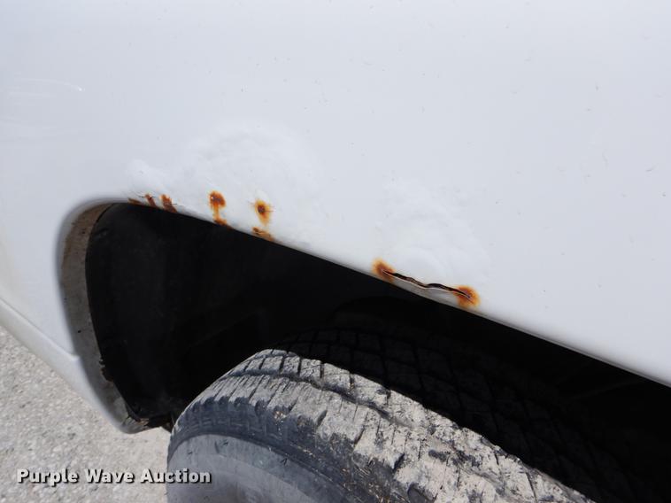 image for item DE8302 2000 Dodge Dakota Club Cab pickup truck