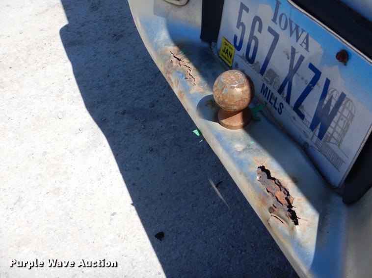 image for item DE8302 2000 Dodge Dakota Club Cab pickup truck