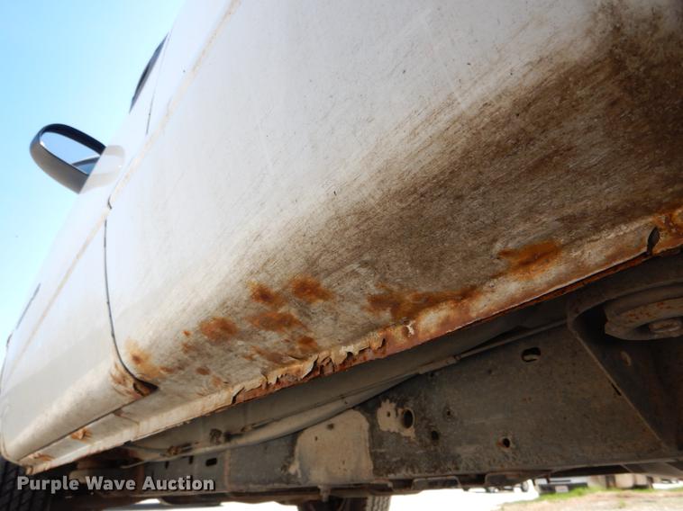 image for item DE8302 2000 Dodge Dakota Club Cab pickup truck