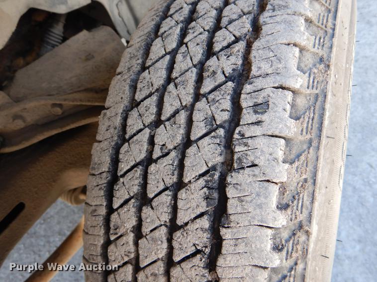 image for item DE8302 2000 Dodge Dakota Club Cab pickup truck