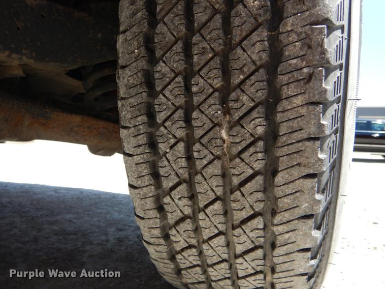 image for item DE8302 2000 Dodge Dakota Club Cab pickup truck