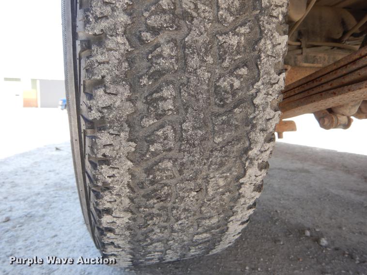 image for item DE8302 2000 Dodge Dakota Club Cab pickup truck