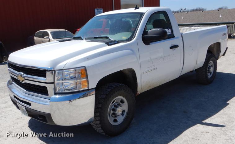 image for item DE8303 2009 Chevrolet Silverado 2500HD pickup truck