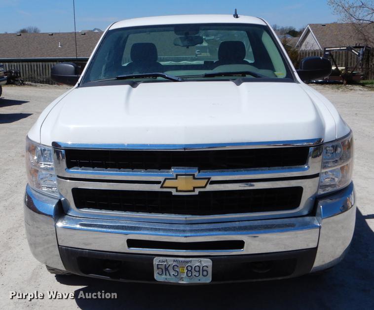 image for item DE8303 2009 Chevrolet Silverado 2500HD pickup truck