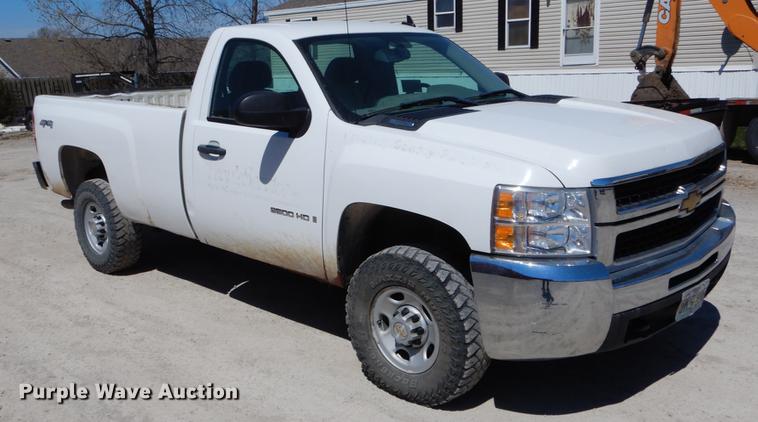 image for item DE8303 2009 Chevrolet Silverado 2500HD pickup truck