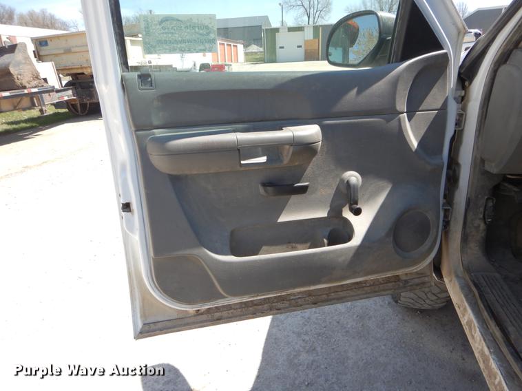 image for item DE8303 2009 Chevrolet Silverado 2500HD pickup truck