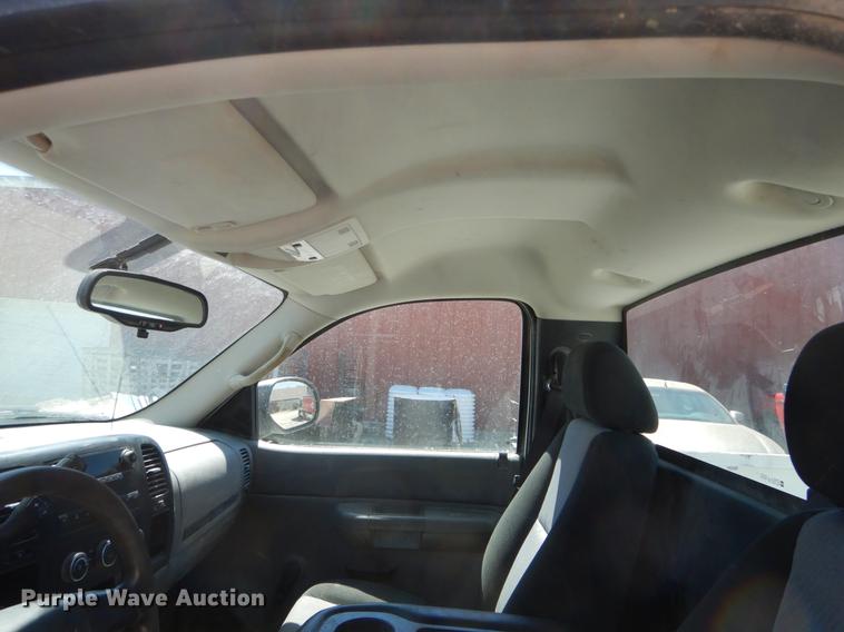 image for item DE8303 2009 Chevrolet Silverado 2500HD pickup truck