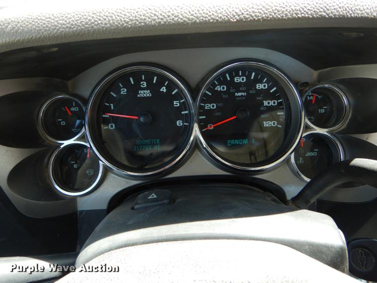 image for item DE8303 2009 Chevrolet Silverado 2500HD pickup truck