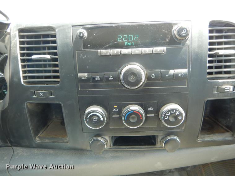 image for item DE8303 2009 Chevrolet Silverado 2500HD pickup truck