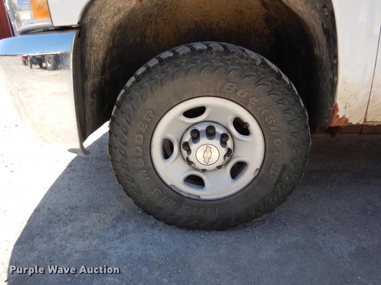 image for item DE8303 2009 Chevrolet Silverado 2500HD pickup truck